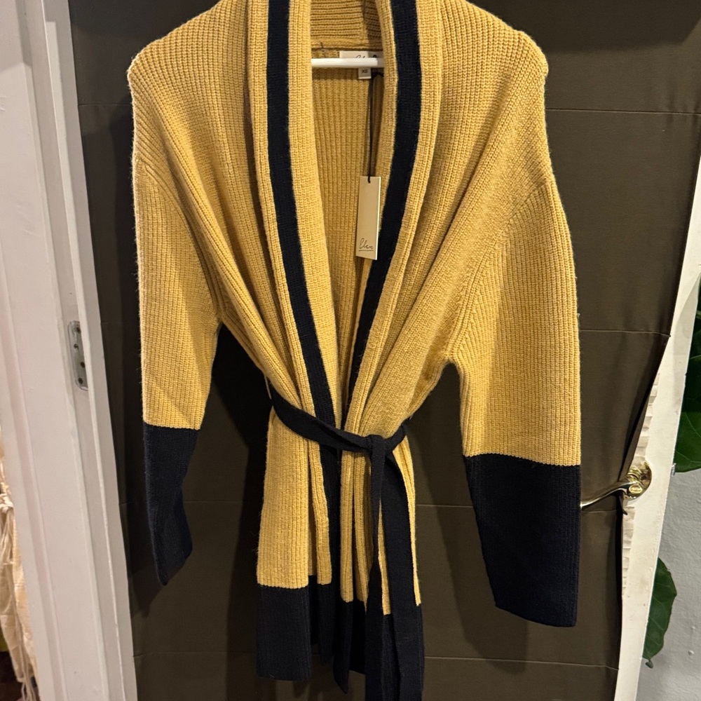 Elan Yellow and Black Knit Cape